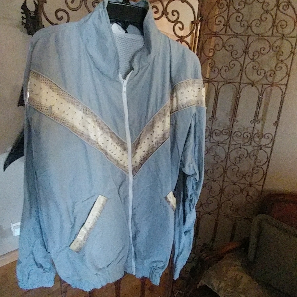 Snakers windbreaker with real snake L